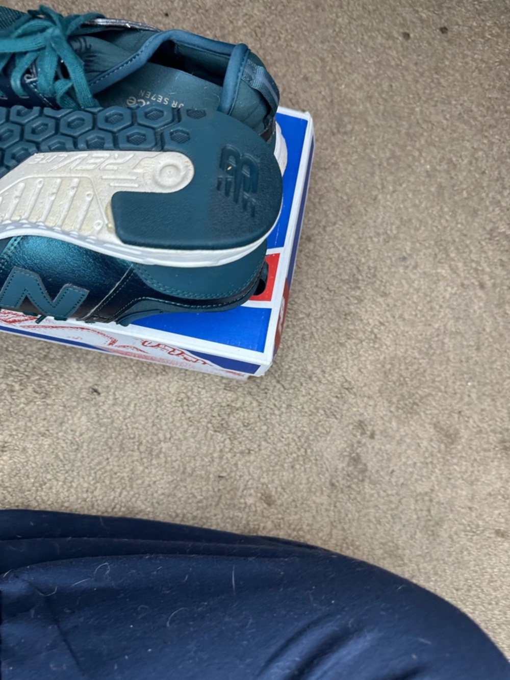 New Balance Green Athletic Sneakers - Size 8.5 - Picture 5 of 6
